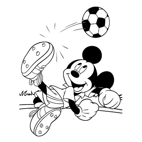 Раскраска Микки Маус играет в футбол